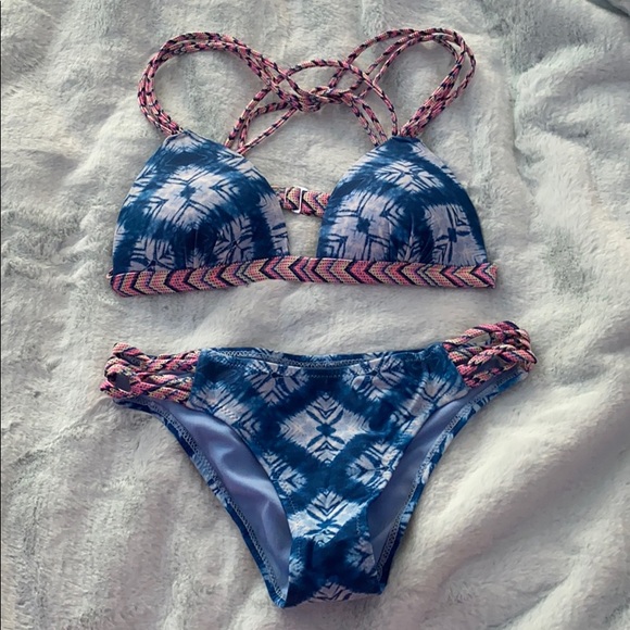 Bathing suit - Picture 1 of 4